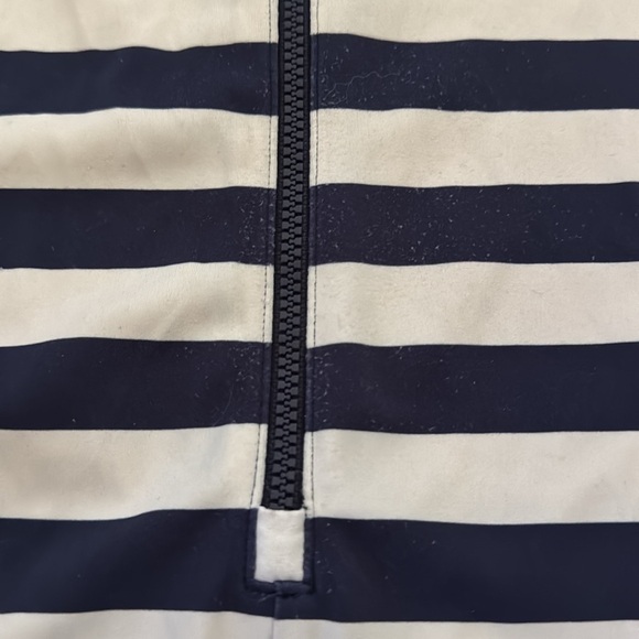 Hanna Andersson | Rash Guard \ Navy/White Stripes | size 86cm (2T) - Picture 3 of 8